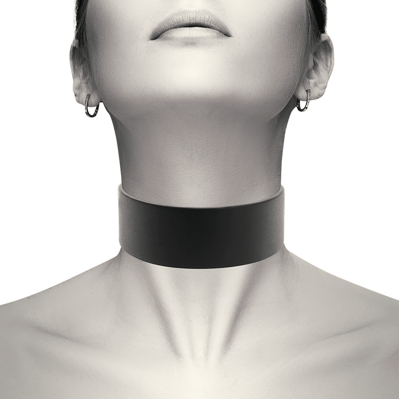 COQUETTE CHIC DESIRE - VEGAN LEATHER CHOKER - Kink&Play