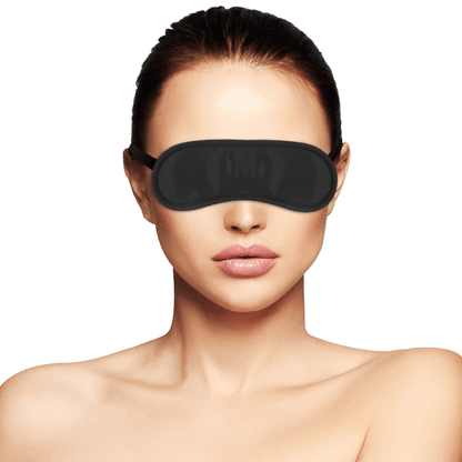 DARKNESS - STRAIGHT BLACK MASK - Kink&Play
