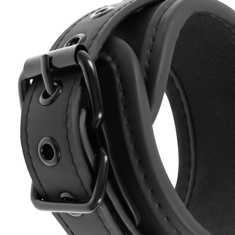 FETISH SUBMISSIVE - MASTER POSITION WITH 4 NOPRENE-LINED HANDCUFFS - Kink&Play