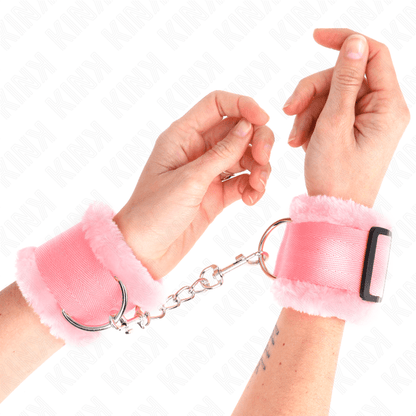 KINK - FURRY LINED WRIST RESTRAINTS PINK ADJUSTABLE 17 - 31 CM X 7 CM - Kink&Play
