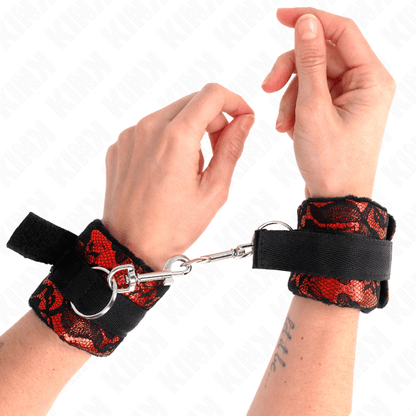 KINK - SCANDAL WRIST RESTRAINTS RED - BLACK - Kink&Play